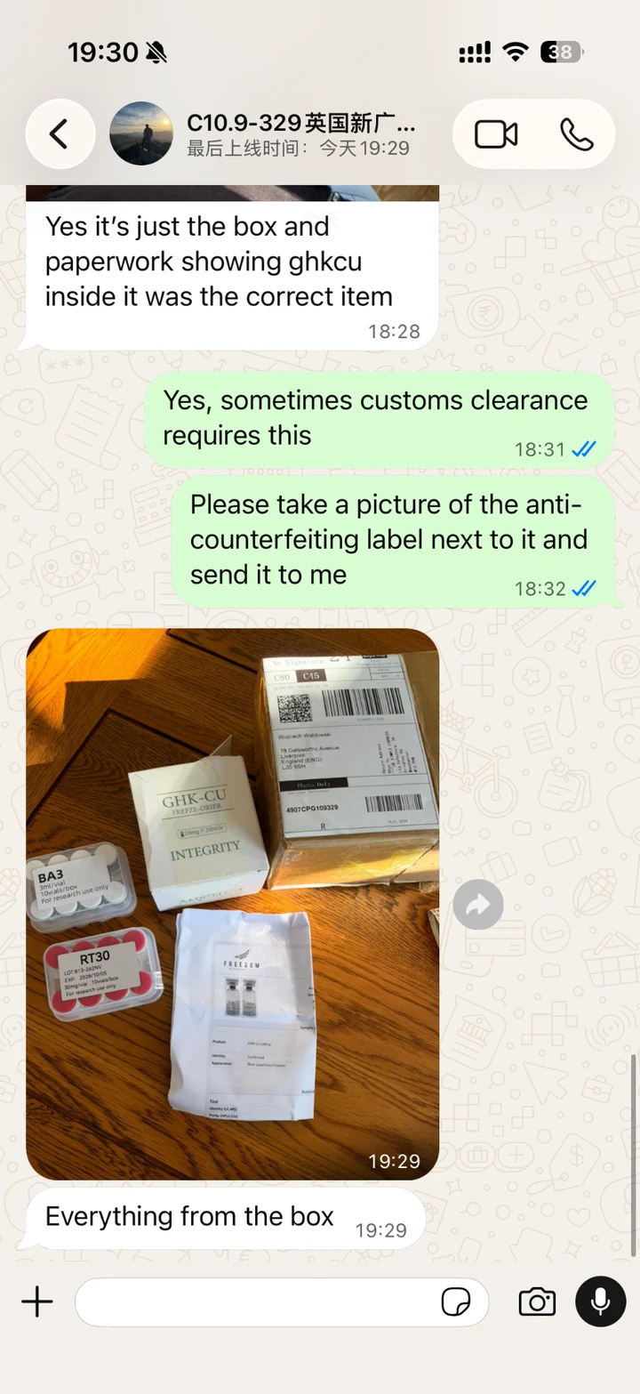 Parcel contents · conversation 2/2 — customer-shared WhatsApp screenshot